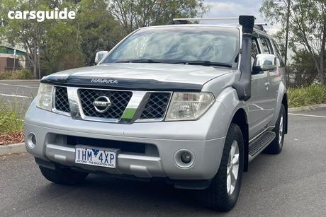Silver 2009 Nissan Pathfinder Wagon St-L (4X4)