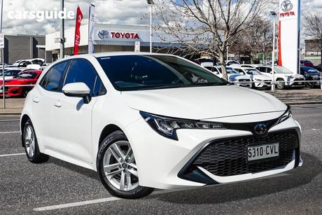 White 2019 Toyota Corolla Hatchback Ascent Sport