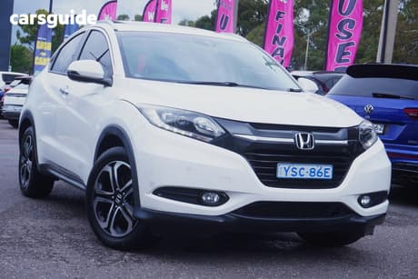White 2017 Honda HR-V Wagon Vti-L