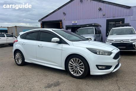 White 2016 Ford Focus Hatchback Sport