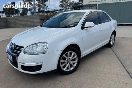 White 2009 Volkswagen Jetta Sedan 2.0 Tdi