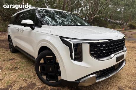 White 2024 Kia Carnival Wagon Gt-Line