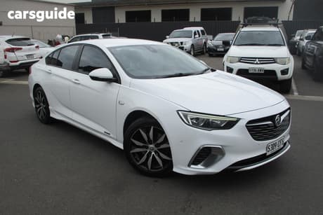 White 2018 Holden Commodore Liftback Rs
