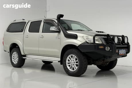Silver 2012 Toyota Hilux Dual Cab Pick-up Sr5 (4X4)