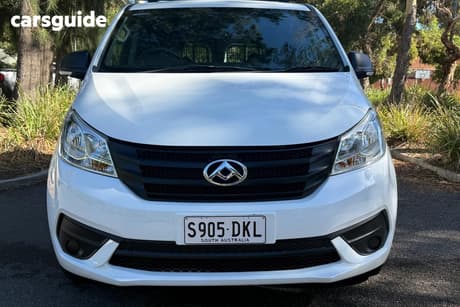 White 2021 LDV G10 Van Barn Door