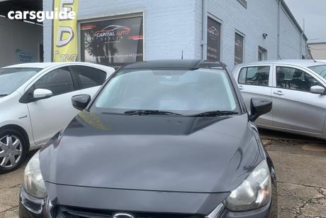 Black 2016 Mazda 2 Hatchback Maxx