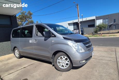 Silver 2014 Hyundai Imax Wagon