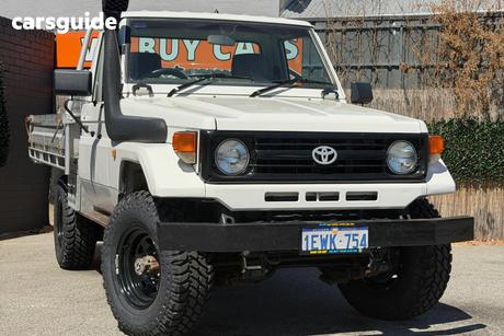 White 1998 Toyota Landcruiser Cab Chassis (4X4)