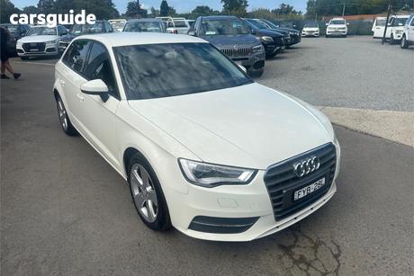 White 2014 Audi A3 Hatchback Sportback 1.4 Tfsi Attraction