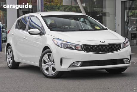 White 2017 Kia Cerato Hatchback S