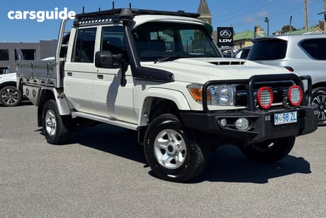 White 2019 Toyota Landcruiser Double Cab Chassis Gxl (4X4)
