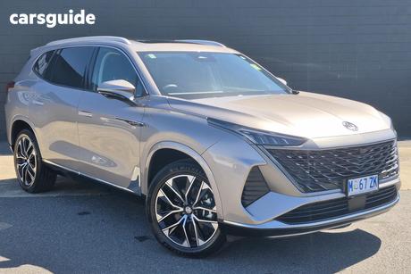 Silver 2025 MG Qs Wagon Essence