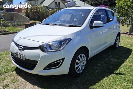 White 2012 Hyundai I20 Hatchback Active