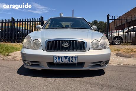 Silver 2001 Hyundai Sonata Sedan Gl