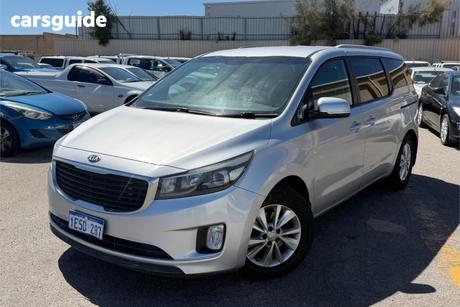 Silver 2015 Kia Carnival Wagon Si