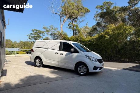 White 2023 LDV G10 Van Lift Door