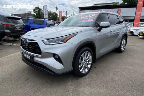 Silver 2024 Toyota Kluger Wagon Grande Hybrid Awd