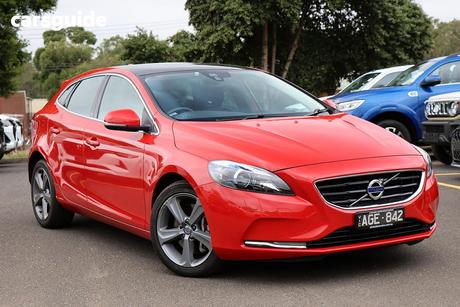 Red 2015 Volvo V40 Hatchback T4 Luxury