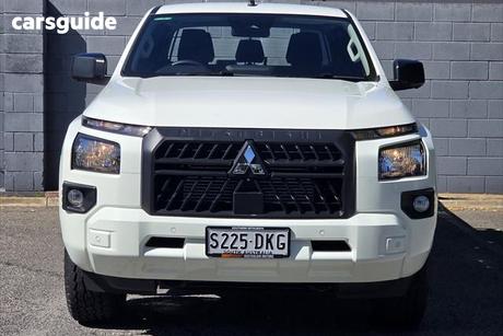 White 2025 Mitsubishi Triton Double Cab Pick Up Glx (4X4)