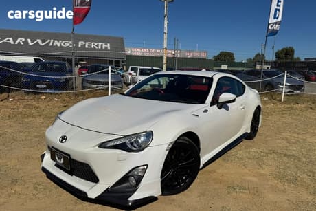 White 2015 Toyota 86 Coupe Gts Blackline