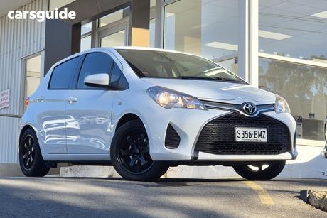 White 2016 Toyota Yaris Hatchback Ascent
