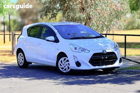 White 2016 Toyota Aqua Hatch S