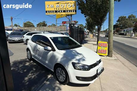 White 2014 Volkswagen Polo Hatchback Trendline