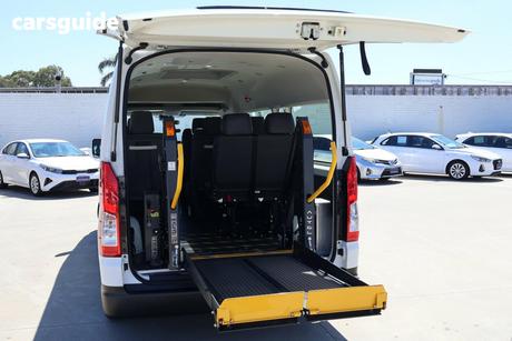 White 2020 Toyota HiAce Bus Slwb Commuter (12 Seats)