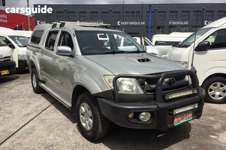 White 2009 Toyota Hilux Dual Cab Pick-up Sr5 (4X4)