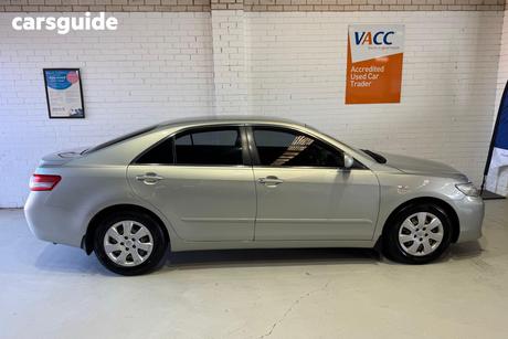 Green 2009 Toyota Camry Sedan Altise