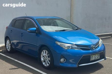 Blue 2014 Toyota Corolla Hatchback Ascent Sport