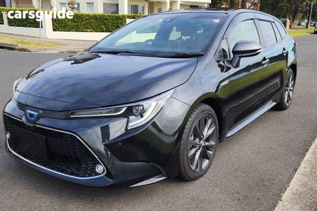 White 2020 Toyota Corolla Wagon Touring Wxb (Hybrid)