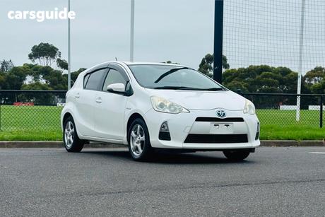 White 2013 Toyota Aqua Hatch G