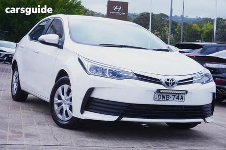 White 2018 Toyota Corolla Sedan Ascent