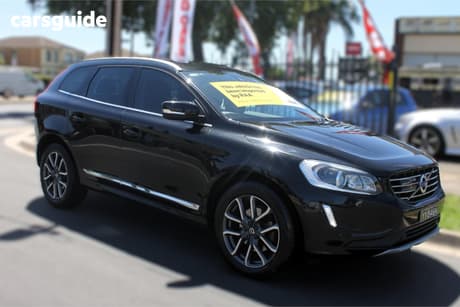 Black 2016 Volvo XC60 Wagon T5 Luxury