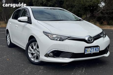 White 2017 Toyota Corolla Hatchback Ascent Sport