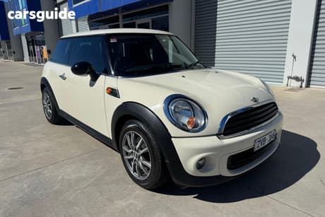 White 2013 Mini Hatch Hatch RAY F