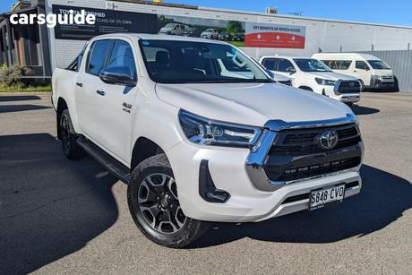 White 2023 Toyota Hilux Double Cab Pick Up Sr5 + Premium Interior (4X4)