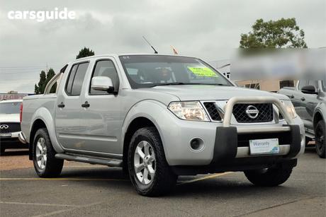 Silver 2014 Nissan Navara Dual Cab Pick-up St (4X4)