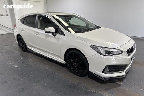 White 2023 Subaru Impreza Hatchback S-Edition (Awd)