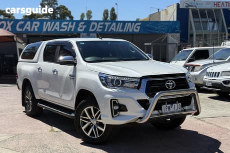 White 2018 Toyota Hilux Double Cab Pick Up Sr5 (4X4)