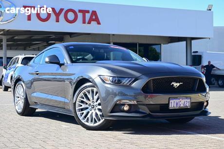 Grey 2017 Ford Mustang Coupe Fastback Gt 5.0 V8