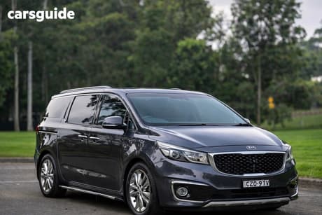 Grey 2015 Kia Carnival Wagon Platinum