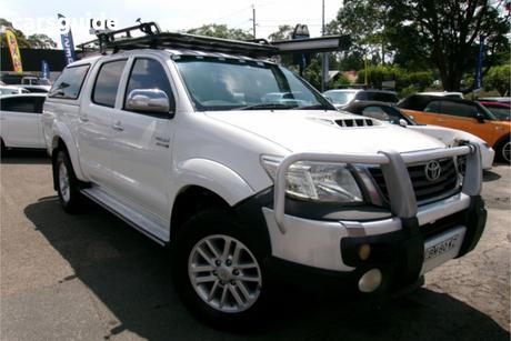 White 2011 Toyota Hilux Dual Cab Pick-up Sr5 (4X4)