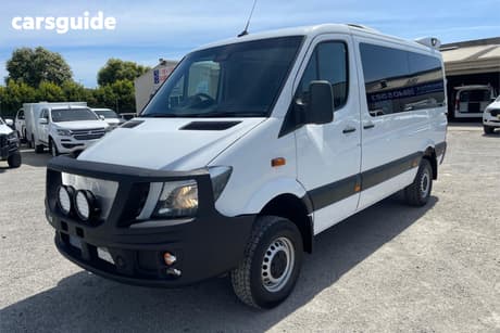 White 2018 Mercedes-Benz Sprinter Van 319Cdi Mwb
