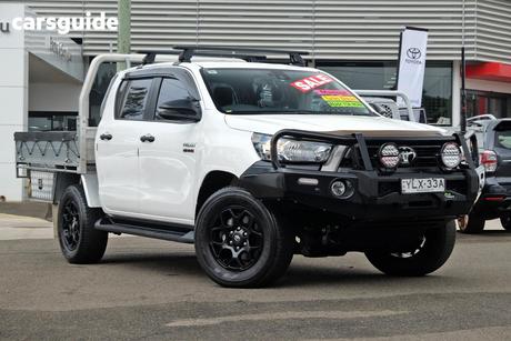 White 2022 Toyota Hilux Double Cab Pick Up Sr Hi-Rider (4X2)