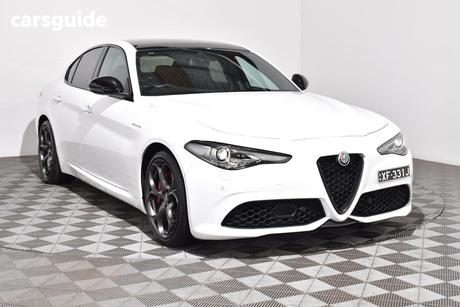 White 2022 Alfa Romeo Giulia Sedan Veloce