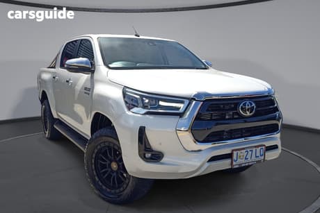 White 2021 Toyota Hilux Double Cab Pick Up Sr5 (4X4)