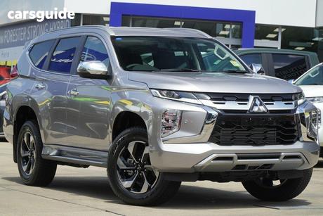 Silver 2025 Mitsubishi Pajero Sport Wagon Exceed (4Wd) 7 Seat