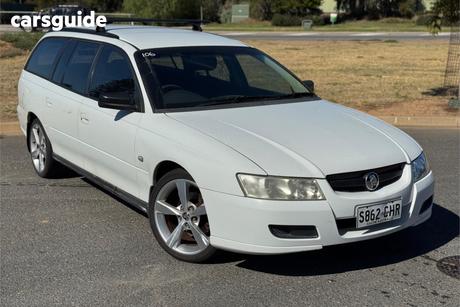 White 2005 Holden Commodore Wagon Executive